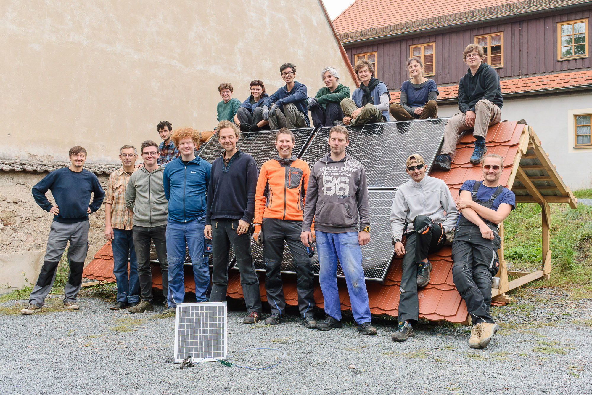 Rückblick: Solarcamp Altenberg – Zukunftsenergie im historischen Schlosshof